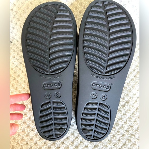 Crocs Via platform sandals size 8 - Picture 4 of 4